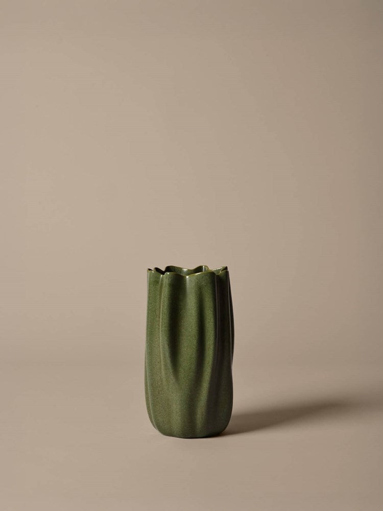 Nium Vase