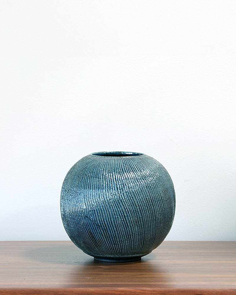 Dune Vessel 02 - Medium