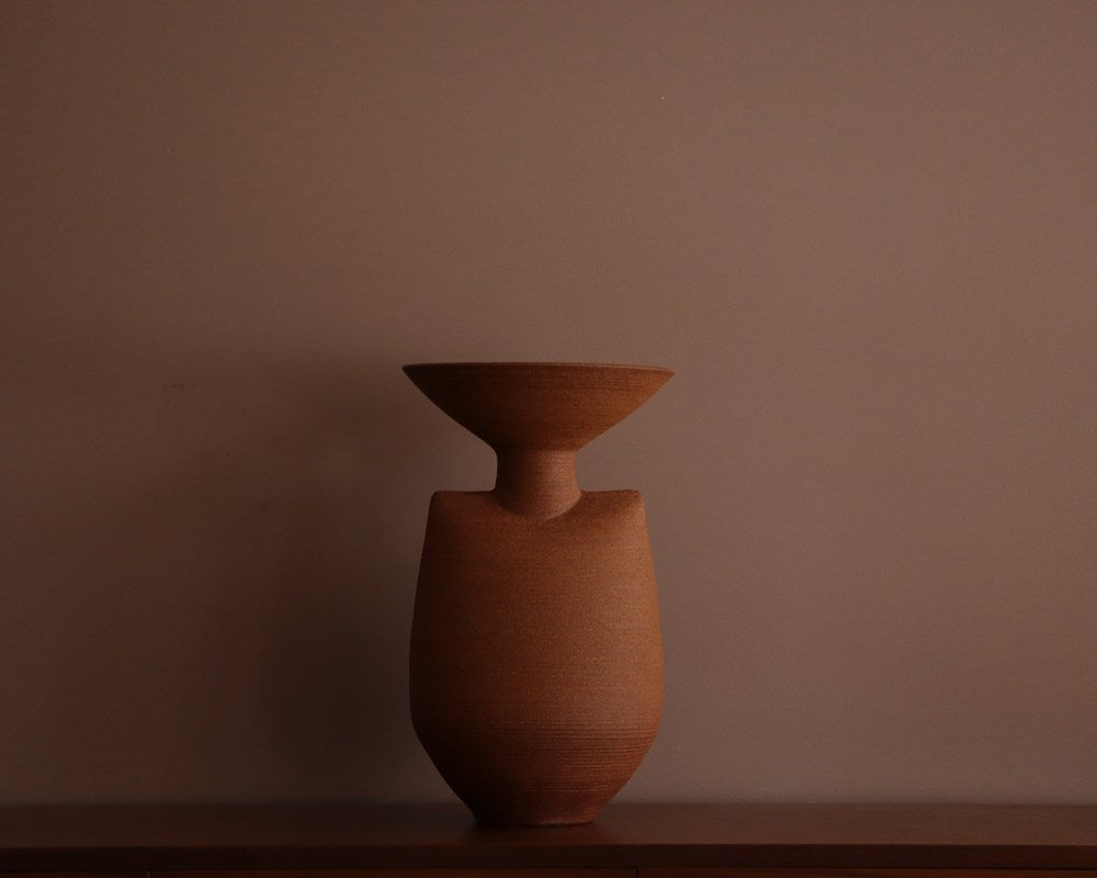 Leto Artemis Vase
