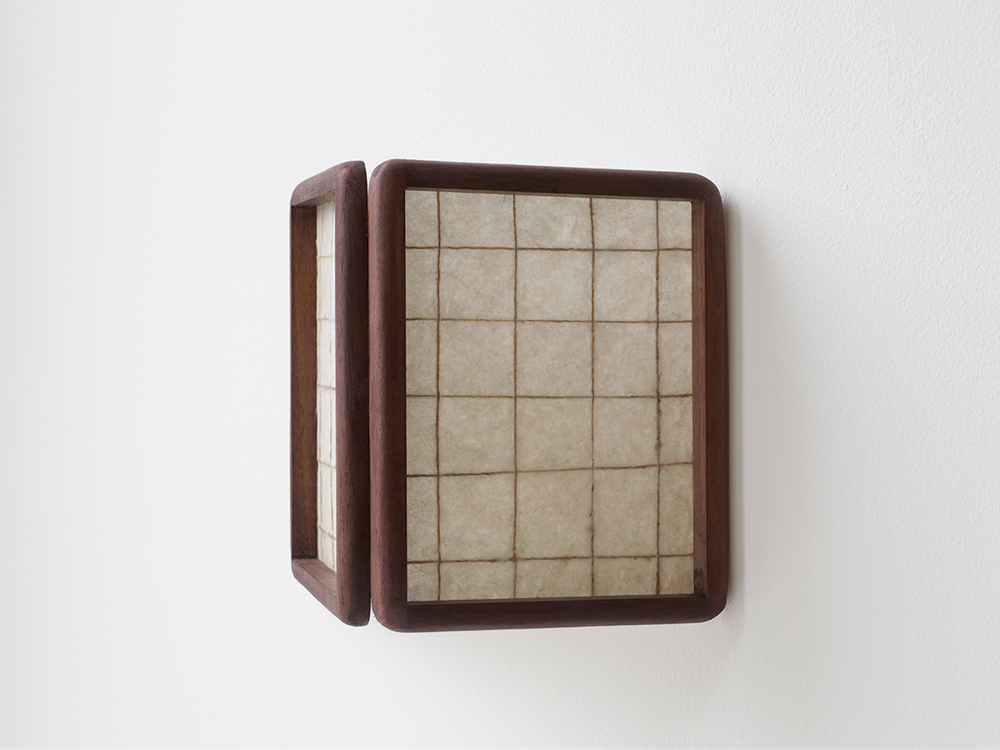String Sconce