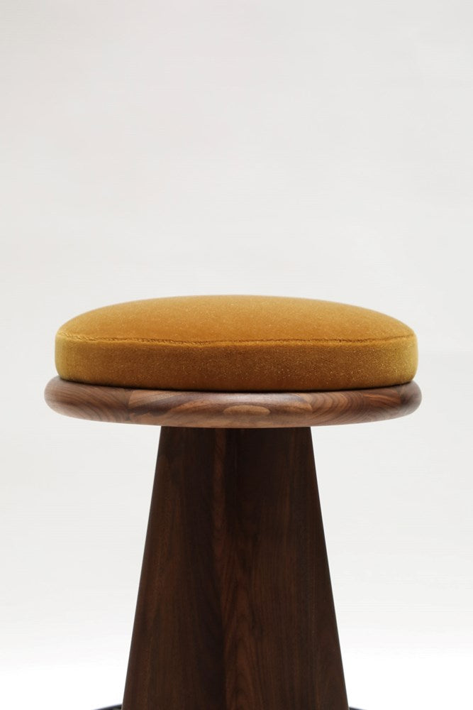 Ojai Counterstool w/ Swivel