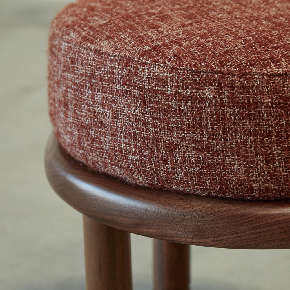 Petite Moreno Ottoman