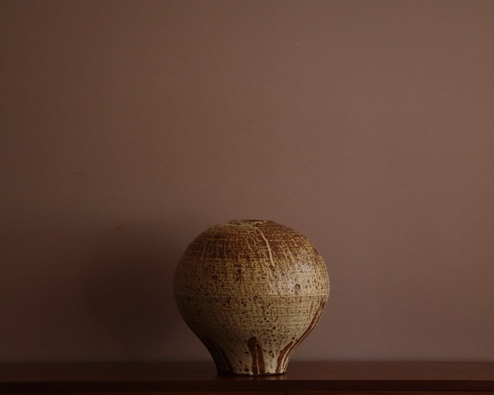 Round Vase