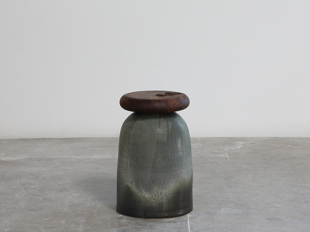 Rubini Side Table w/ Rounded Top
