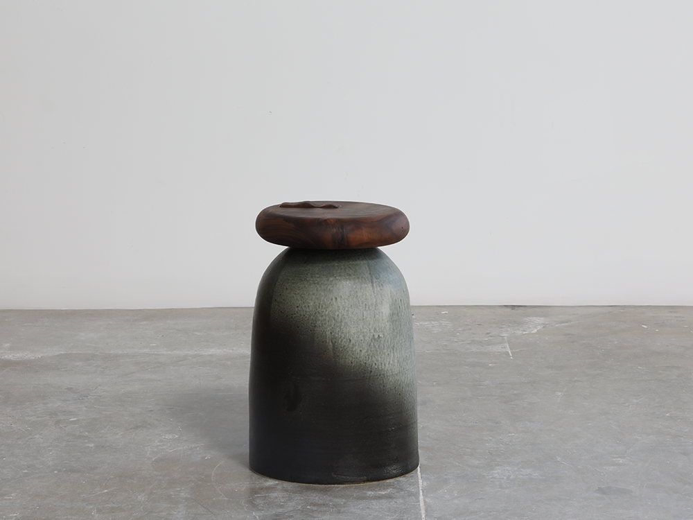 Rubini Side Table w/ Rounded Top