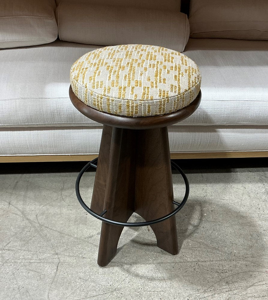 Ojai Counterstool w/ Swivel