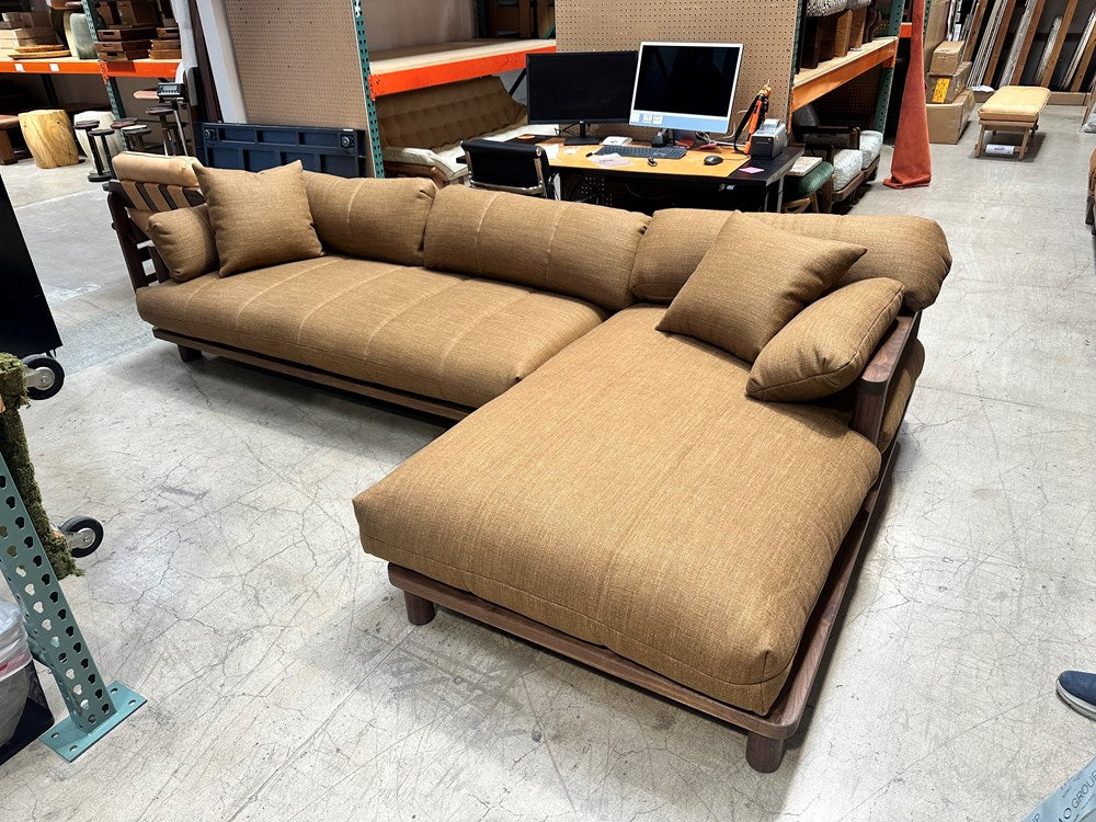 San Rafael Sectional w/ Chaise