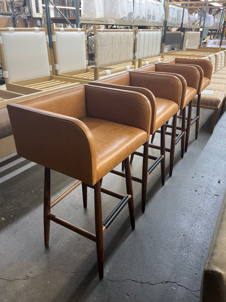 Moreno Barstool w/ Swivel