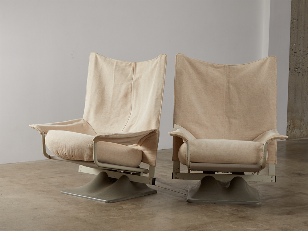 Pair of Chairs AEO by Archizoom