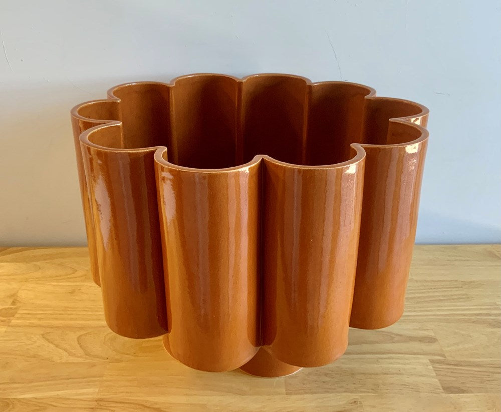 Large Scallop Planter