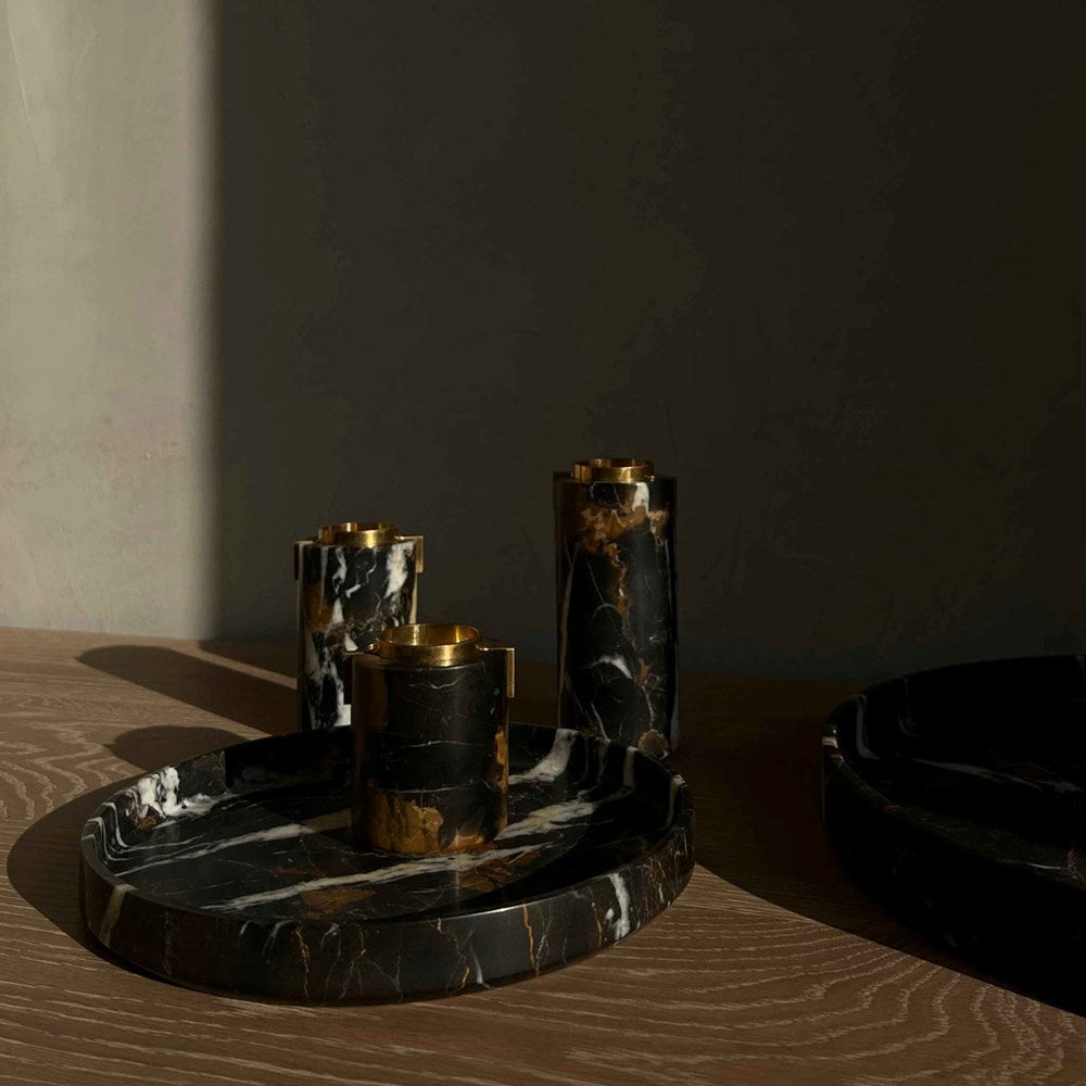 004 Pillar Holder