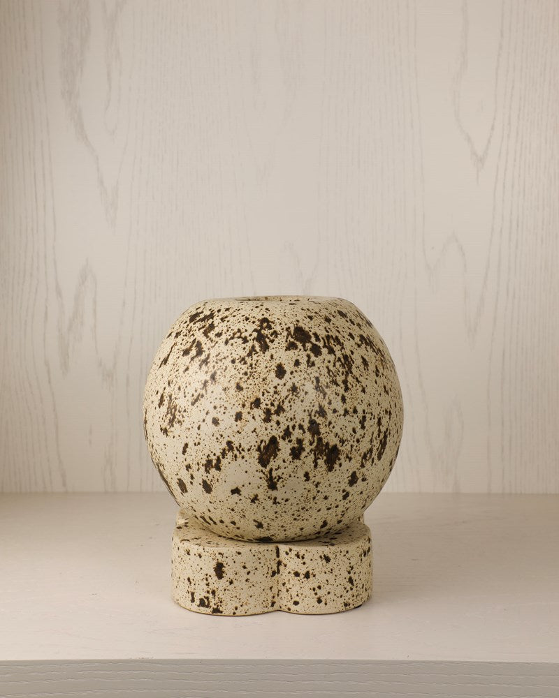 Clover Ball Vase