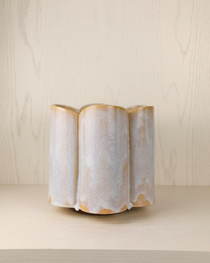 Short Scallop Vase