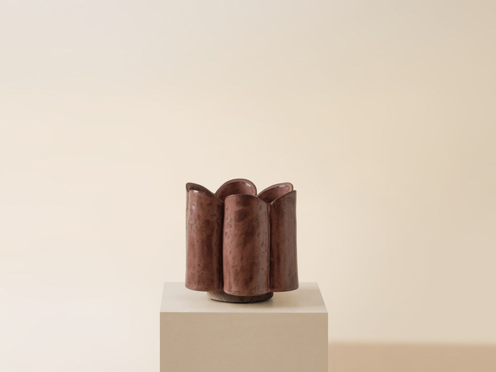Short Scallop Vase - Plum Shino