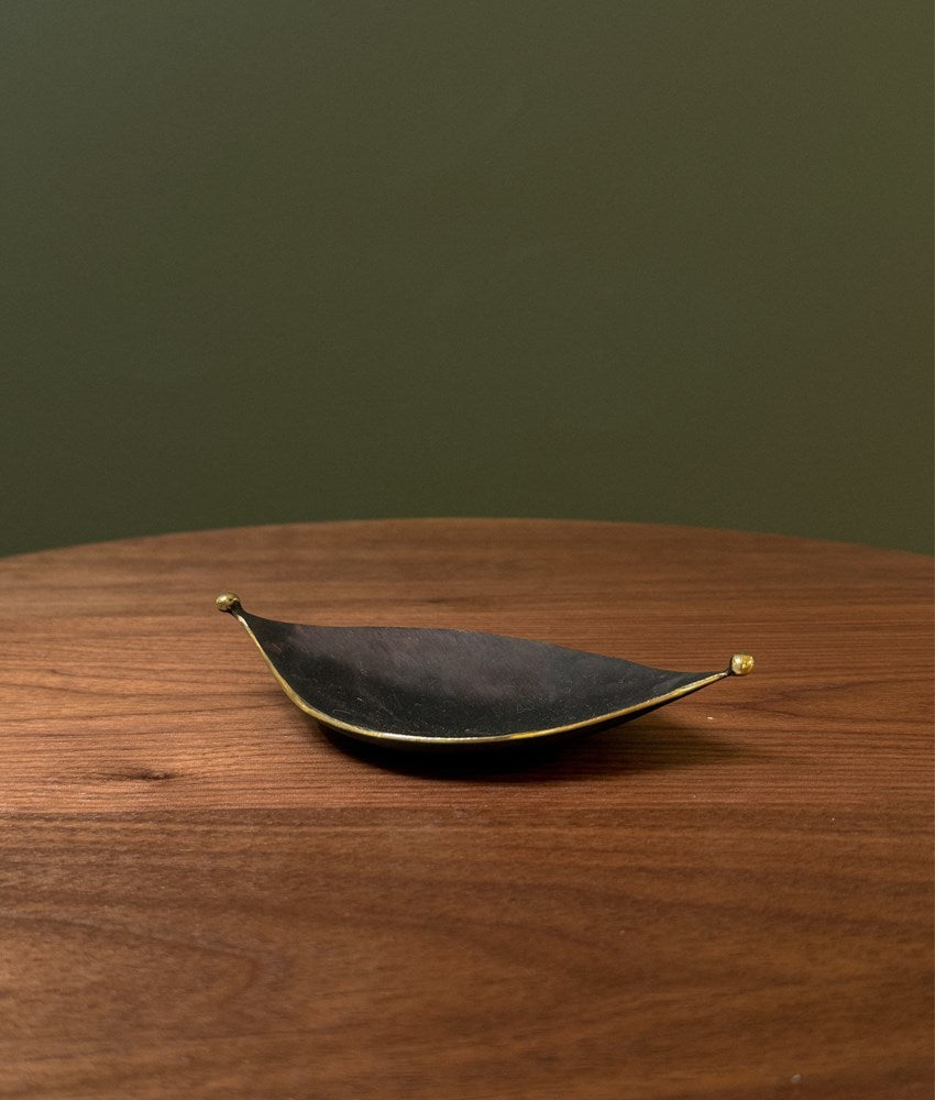 #3431 "Leaf" Ashtray