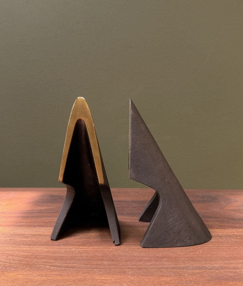 #4099 "Wedge" Bookends