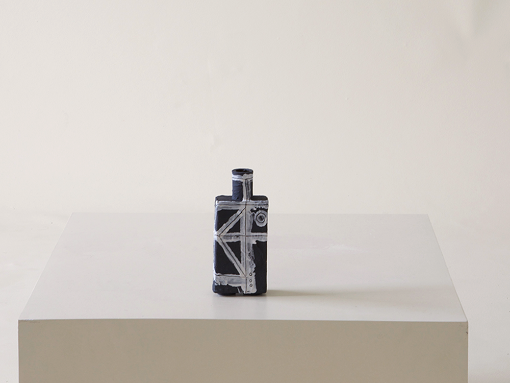 Small Scribe Vessel in Black