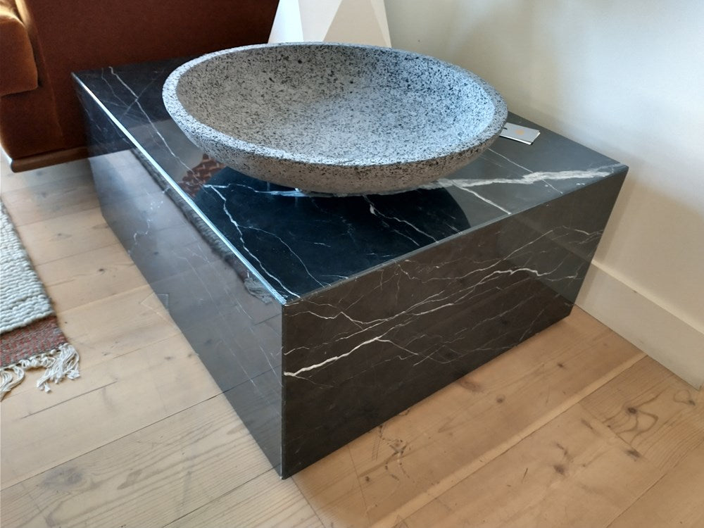 Arista Table