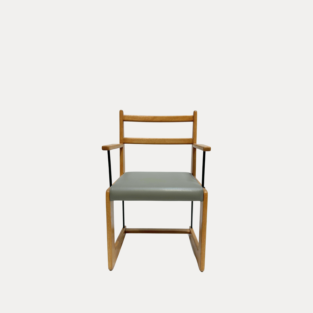 Cruz Dining Chair w/ Arms