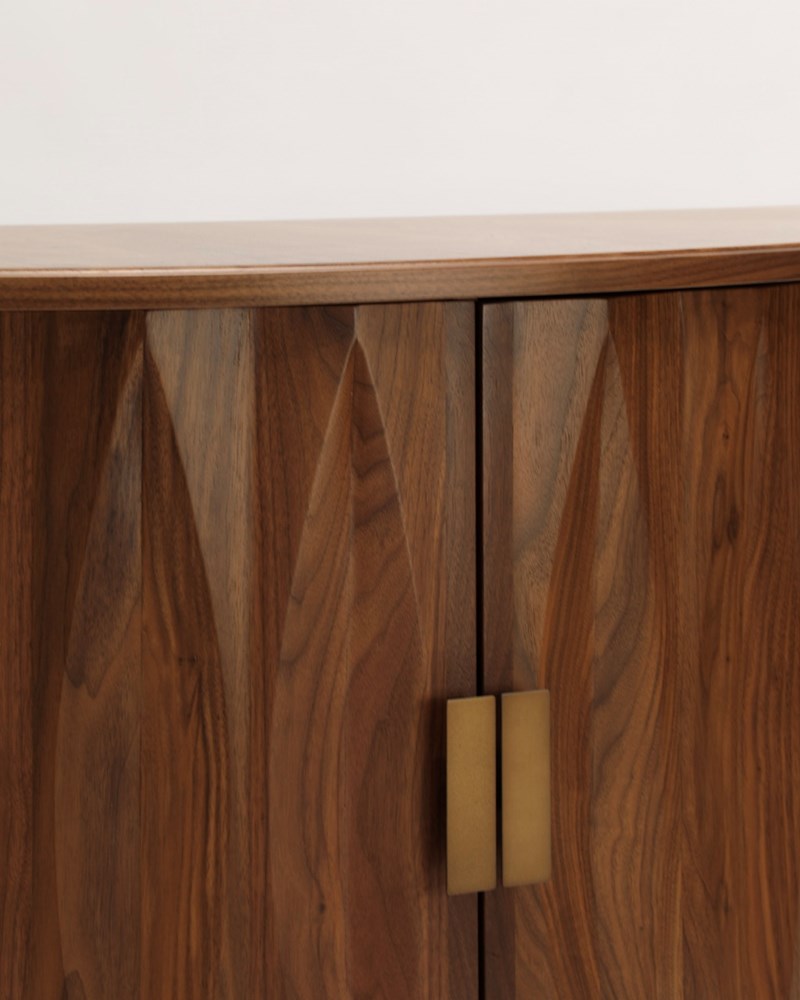 Griffin Console
