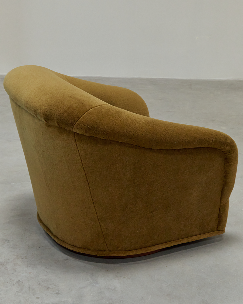 Huxley Swivel Chair