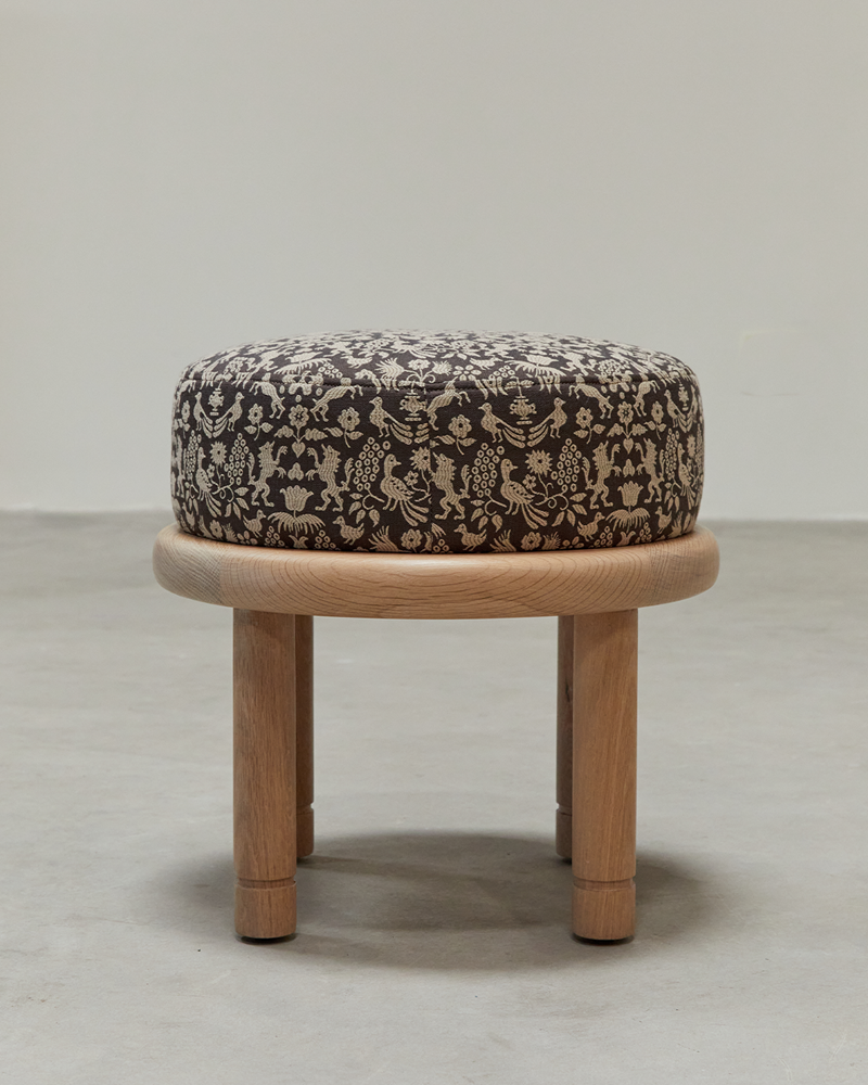 Petite Moreno Ottoman