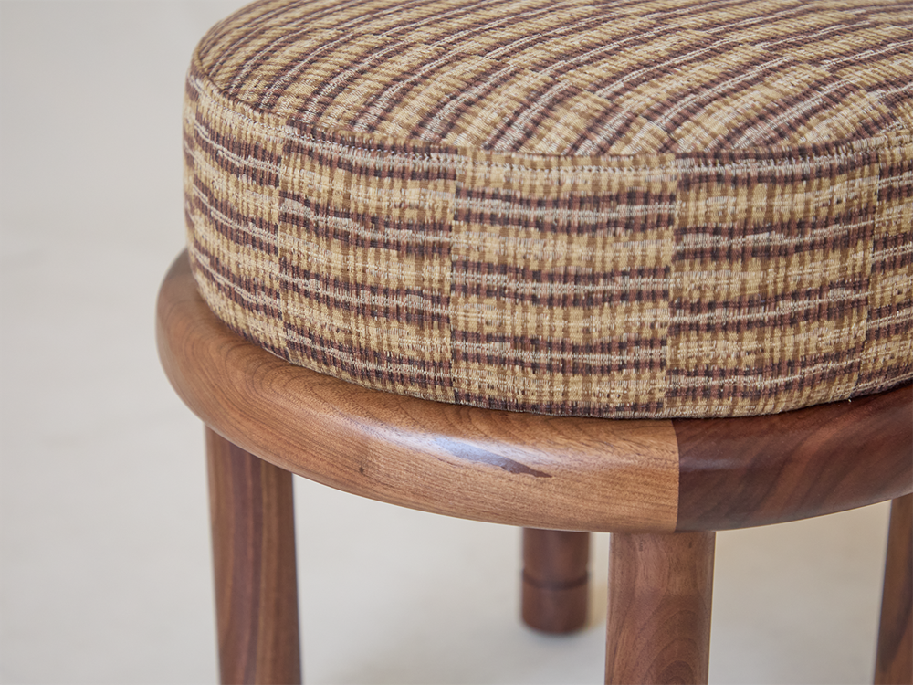 Petite Moreno Ottoman