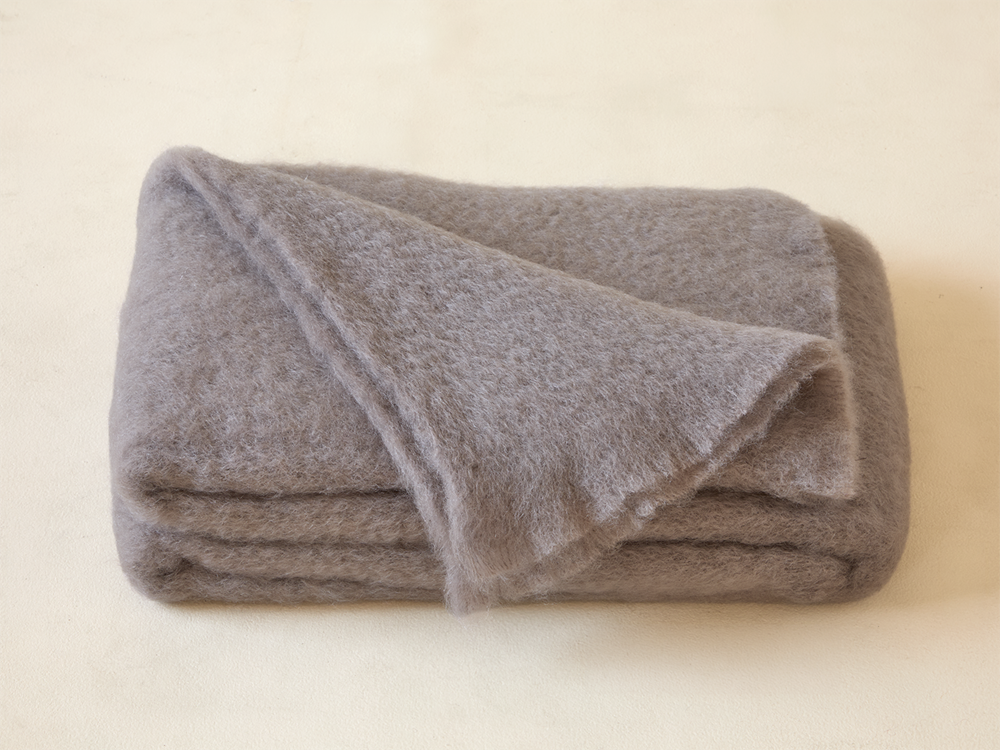 Mohair Lisos Throw: 465