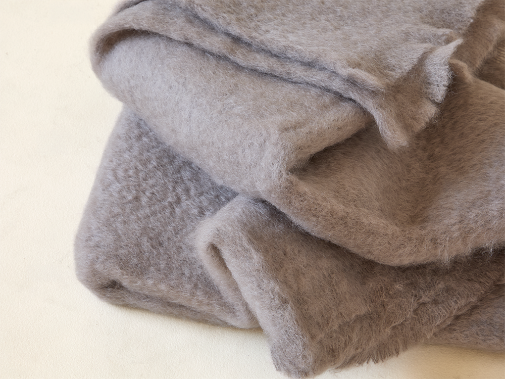 Mohair Lisos Throw: 465