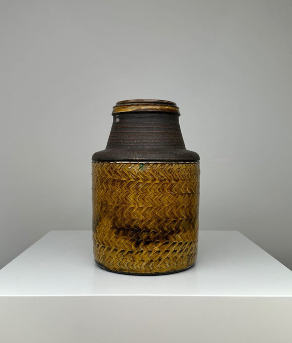 Nils Kahler: Ceramic Vessel