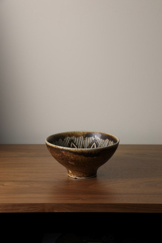 Circular Stoneware Bowl 7"