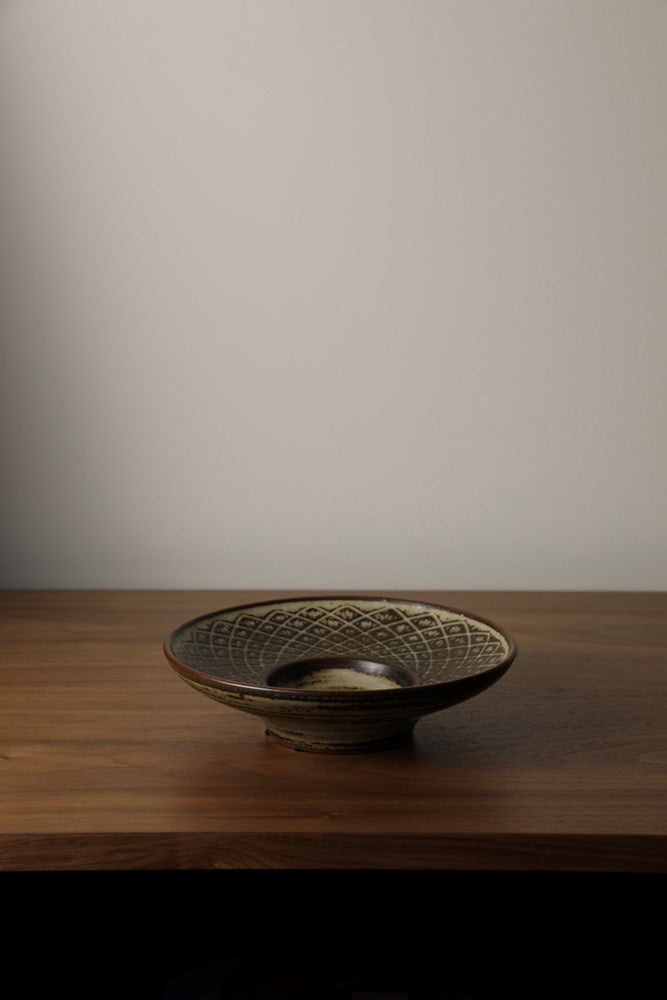 Circular Stoneware Bowl 8"