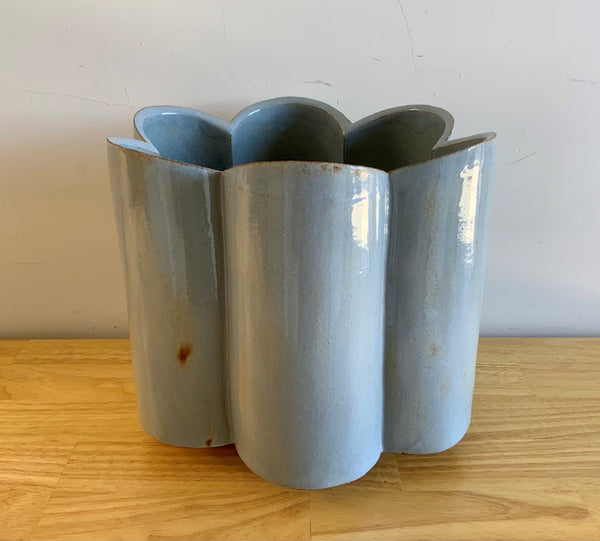 Short Scallop Vase