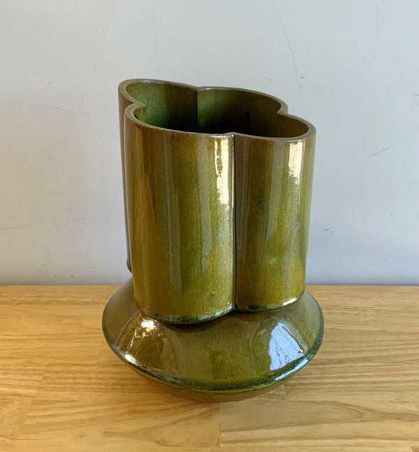 Oval + Scallop Vase