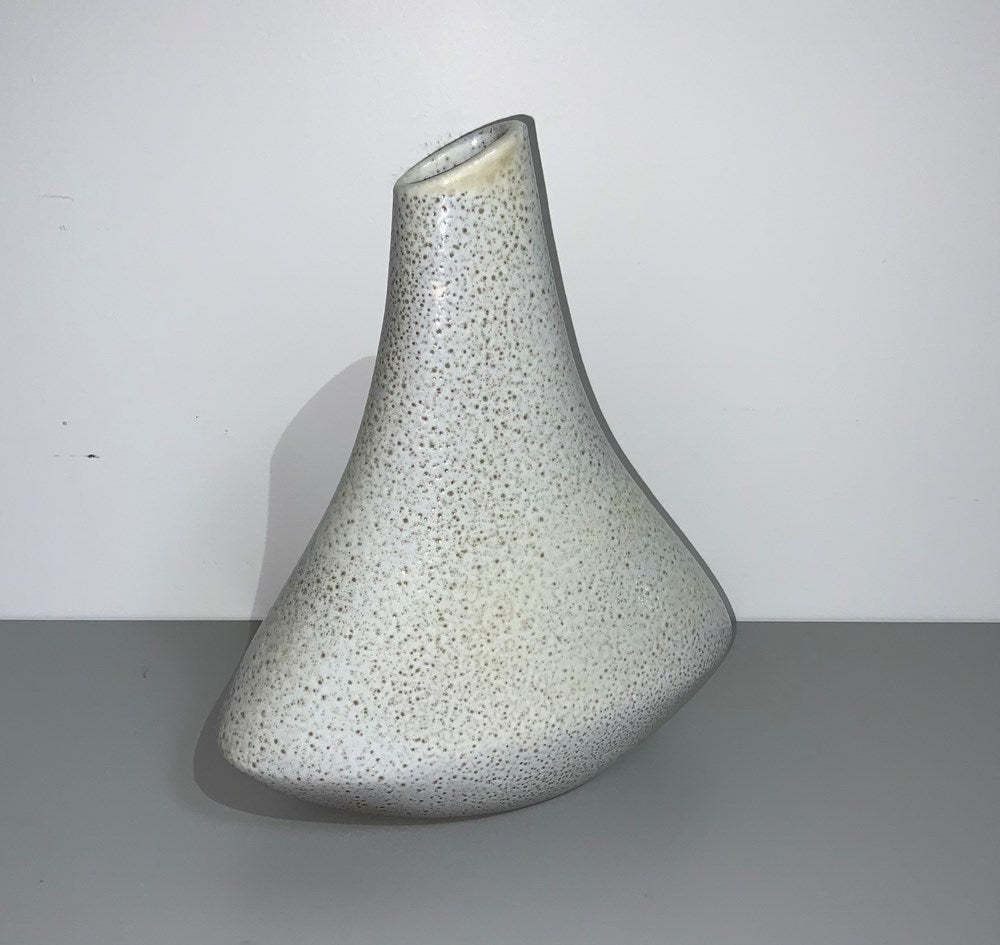 Triangulo Vase