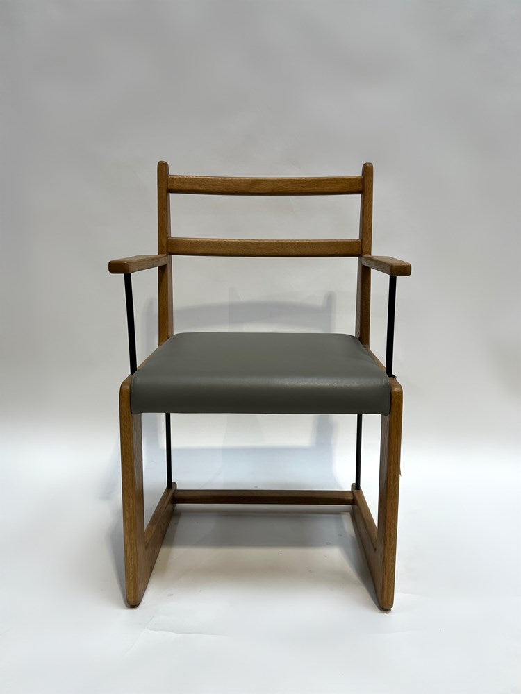 Cruz Dining Chair w/ Arms