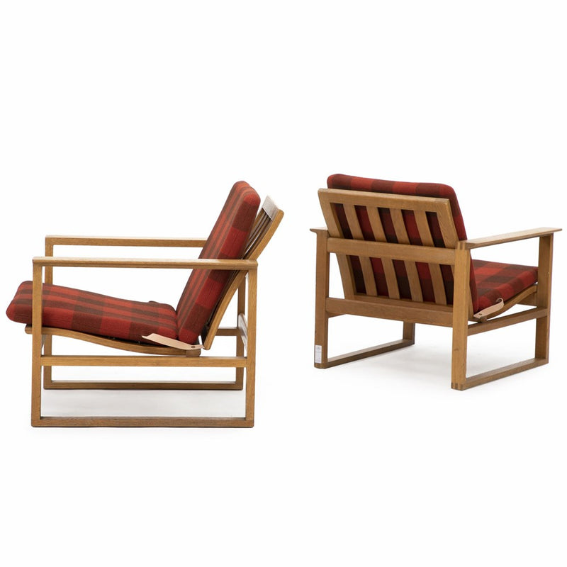 Pair Borge Mogensen: 'Runner' Chairs