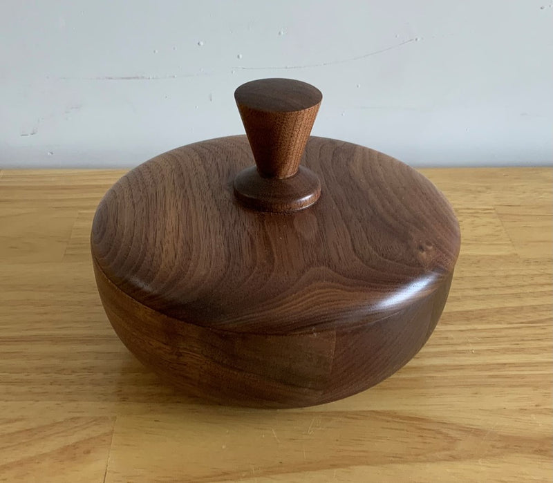 Triangle Top Wide Container